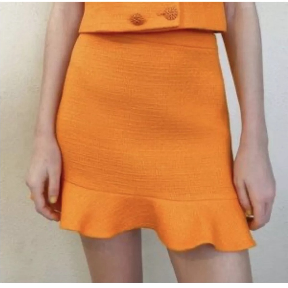 Zara Texture weaved Orange Ruffled Mini Skirt SIZE XS summer dressy